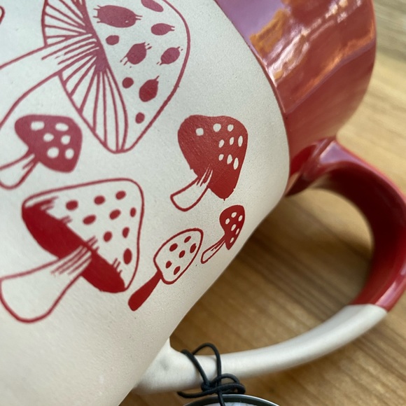 Mushroom Mug Vintage Inspired Design Red Tan Mugs NWT New Mug for Friend Gifts - Picture 3 of 8